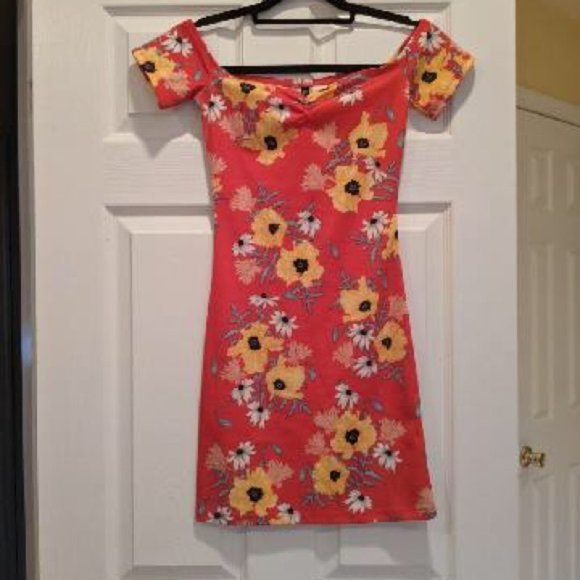 H&M Mini Floral Short Sleeved Dress - Picture 2 of 5